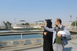 بازدید میدانی کارشناسان محیط زیست بهبهان برای پایش دوره ای زیست‌محیطی صنایع و تاثیرات فعالیت های واحدهای صنعتی بر محیط زیست