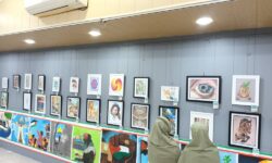 نمایشگاه نقاشی دانش‌آموزان بهبهانی