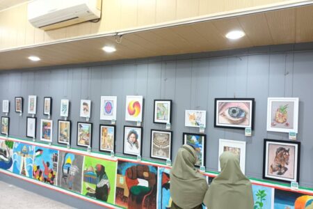 نمایشگاه نقاشی دانش‌آموزان بهبهانی