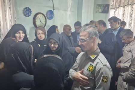 عکس| دیدار رئیس سازمان حفاظت محیط زیست با خانواده شهید هدایت‌اله دیده‌بان/منطقه حفاظت‌شده خائیز یتیم شد