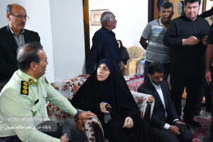 InShot ۲۰۲۵۰۶۰۴ ۱۶۱۱۴۸۸۰۲ عکس | دیدار فرمانده یگان حفاظت محیط‌زیست کشور با خانواده شهید دیده‌بان