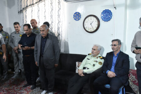 عکس | دیدار فرمانده یگان حفاظت محیط‌زیست کشور با خانواده شهید دیده‌بان