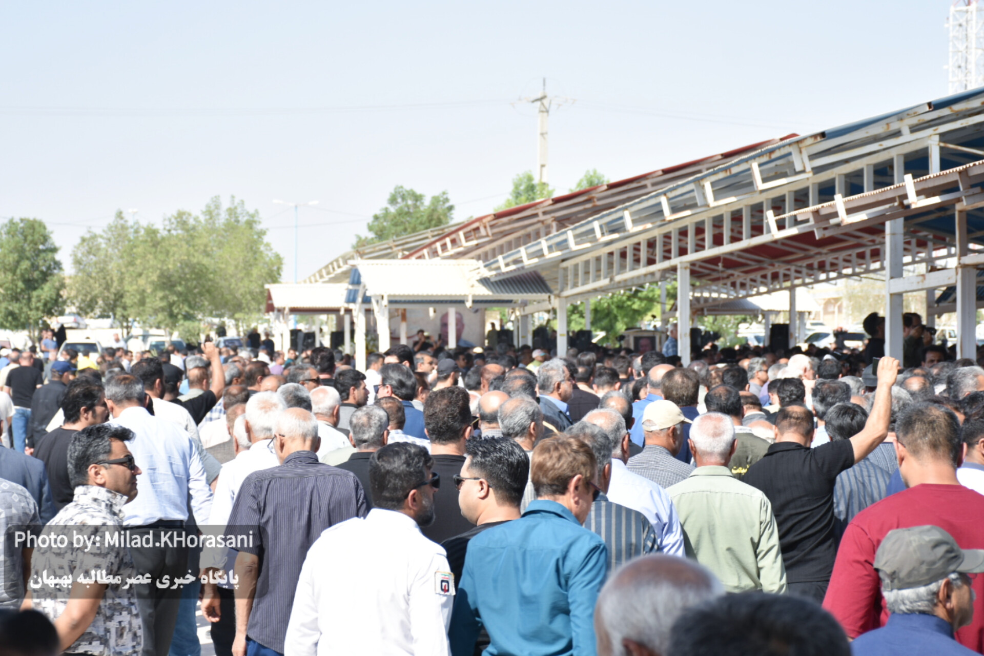 InShot ۲۰۲۵۰۶۰۶ ۱۲۴۶۰۱۴۵۵ عکس| مراسم تشیع پیکر شهید هدایت‌اله دیده‌بان در بهبهان