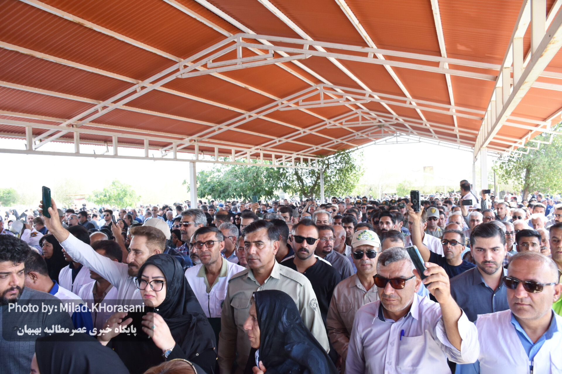 InShot ۲۰۲۵۰۶۰۶ ۱۲۴۷۰۱۹۰۲ عکس| مراسم تشیع پیکر شهید هدایت‌اله دیده‌بان در بهبهان