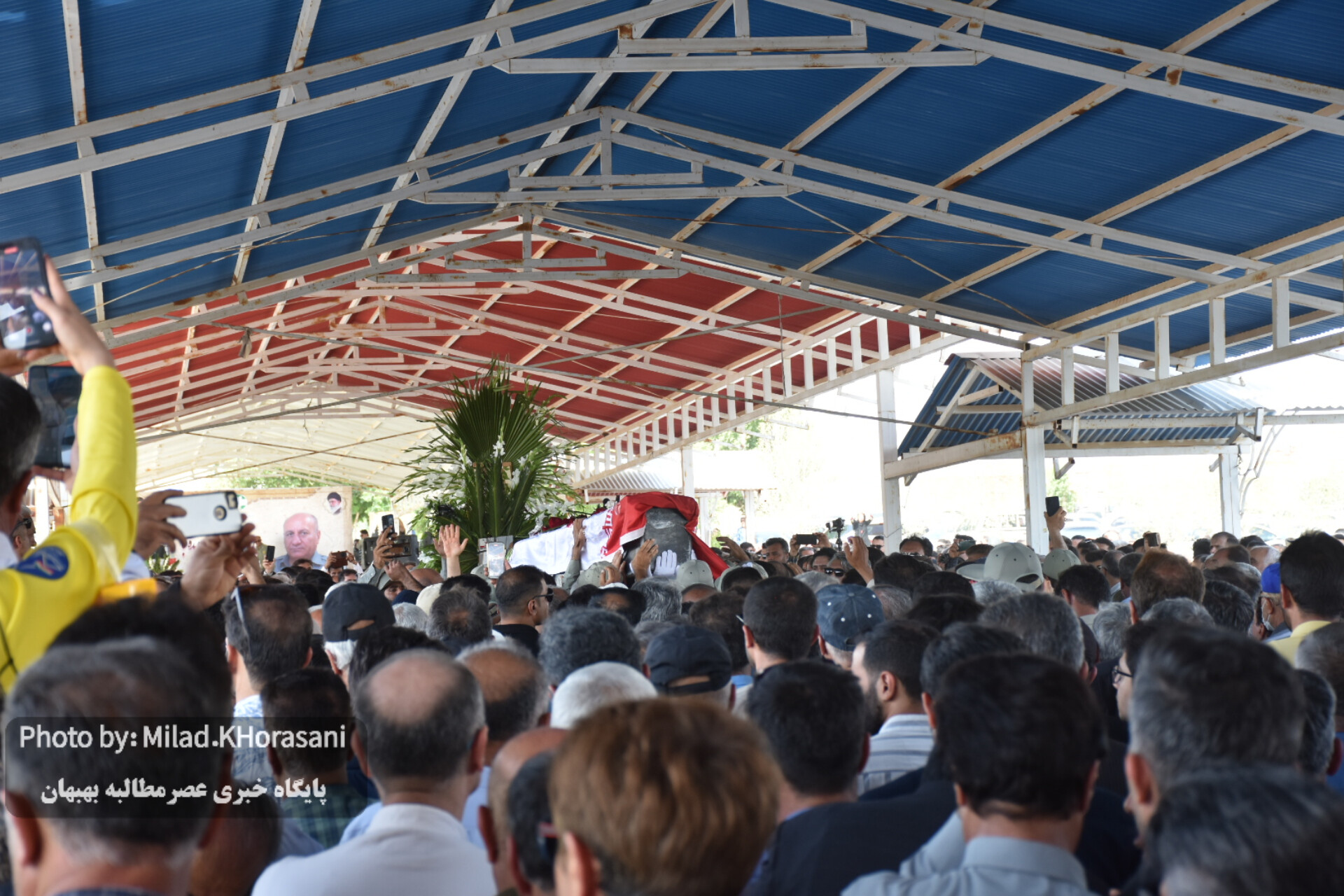 InShot ۲۰۲۵۰۶۰۶ ۱۲۴۸۱۰۴۲۹ عکس| مراسم تشیع پیکر شهید هدایت‌اله دیده‌بان در بهبهان