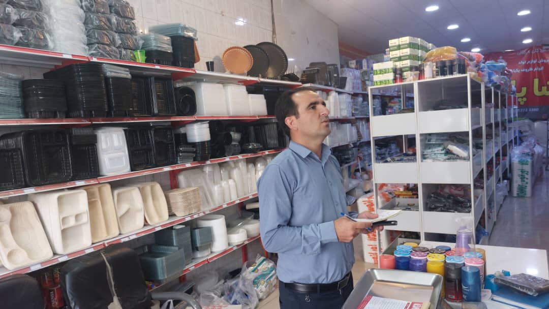 IMG 20250702 WA0049 بازرسی میدانی از قصابی‌ها و عرضه‌کنندگان ظروف یکبار مصرف در آستانه ایام سوگواری محرم در بهبهان