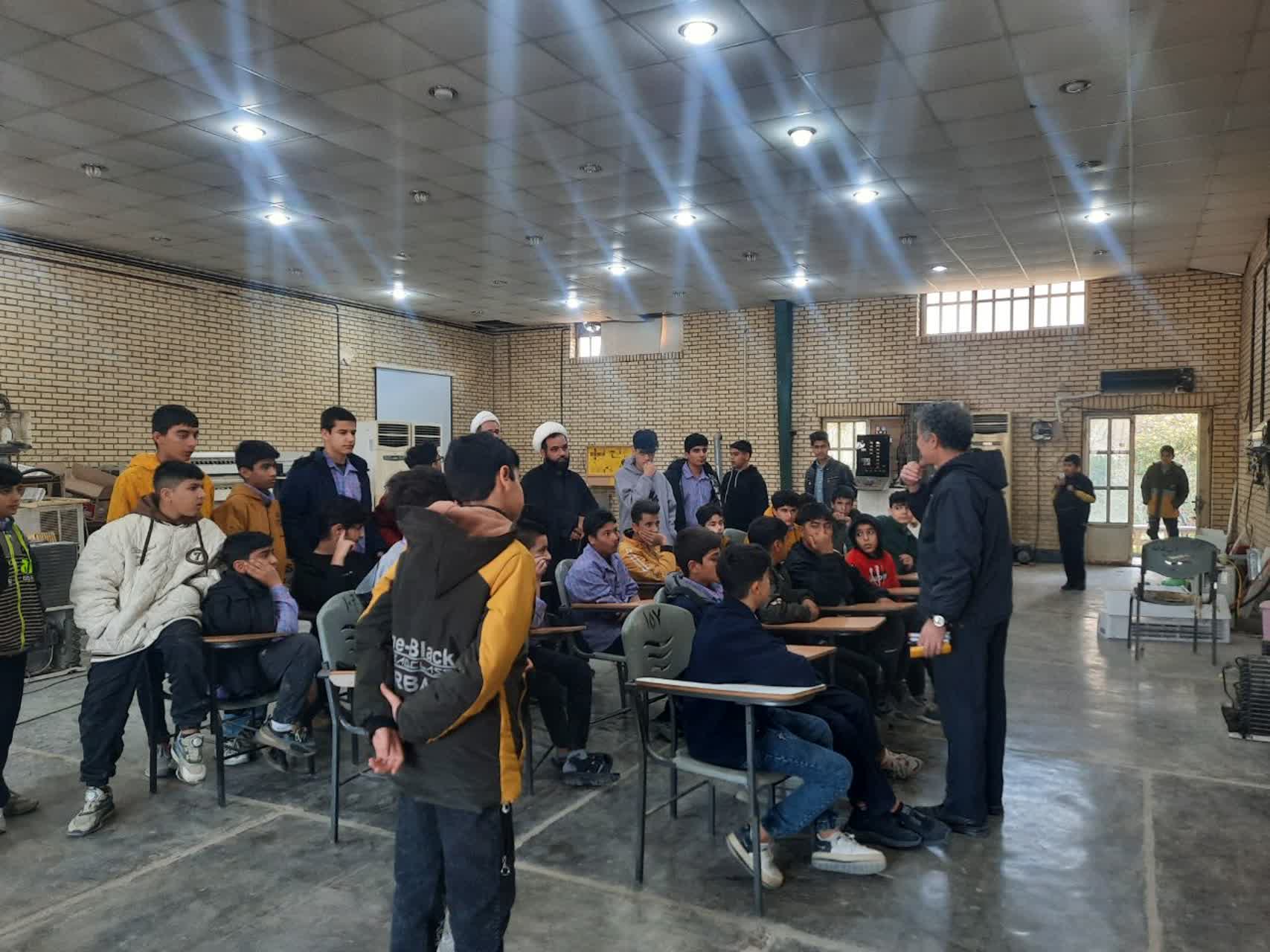 IMG 20250730 WA0041 آموزش بیش از ۱۵۰۰ نفر در مراکز فنی و حرفه‌ای بهبهان طی ۴ ماه / راه‌اندازی کنسرسیوم مهارت در دستور کار