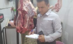 بازرسی میدانی از قصابی‌ها و عرضه‌کنندگان ظروف یکبار مصرف در آستانه ایام سوگواری محرم در بهبهان