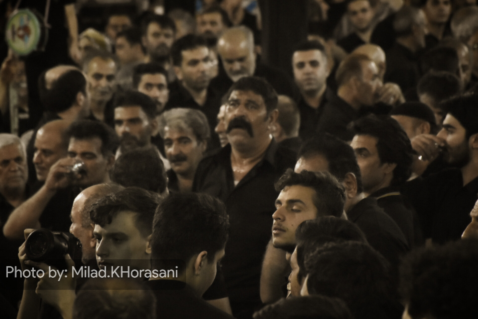 InShot ۲۰۲۵۰۷۰۴ ۱۵۲۹۴۸۴۵۷ عکس| عزاداری شب هشتم محرم در بهبهان