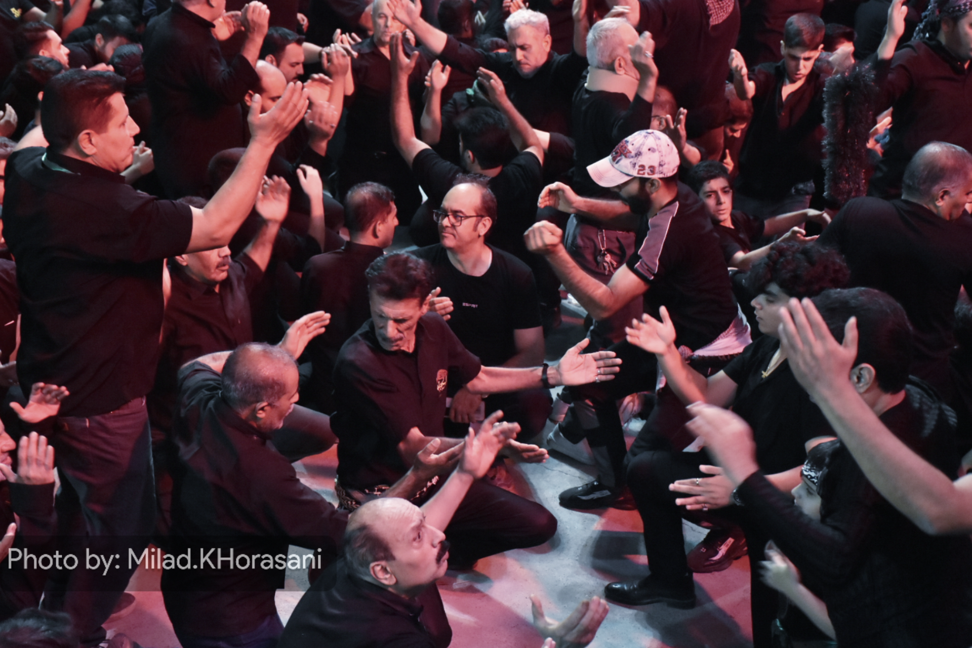 InShot ۲۰۲۵۰۷۰۶ ۱۵۱۰۱۰۵۳۳ عکس| عزاداری شب عاشورای حسینی در بهبهان