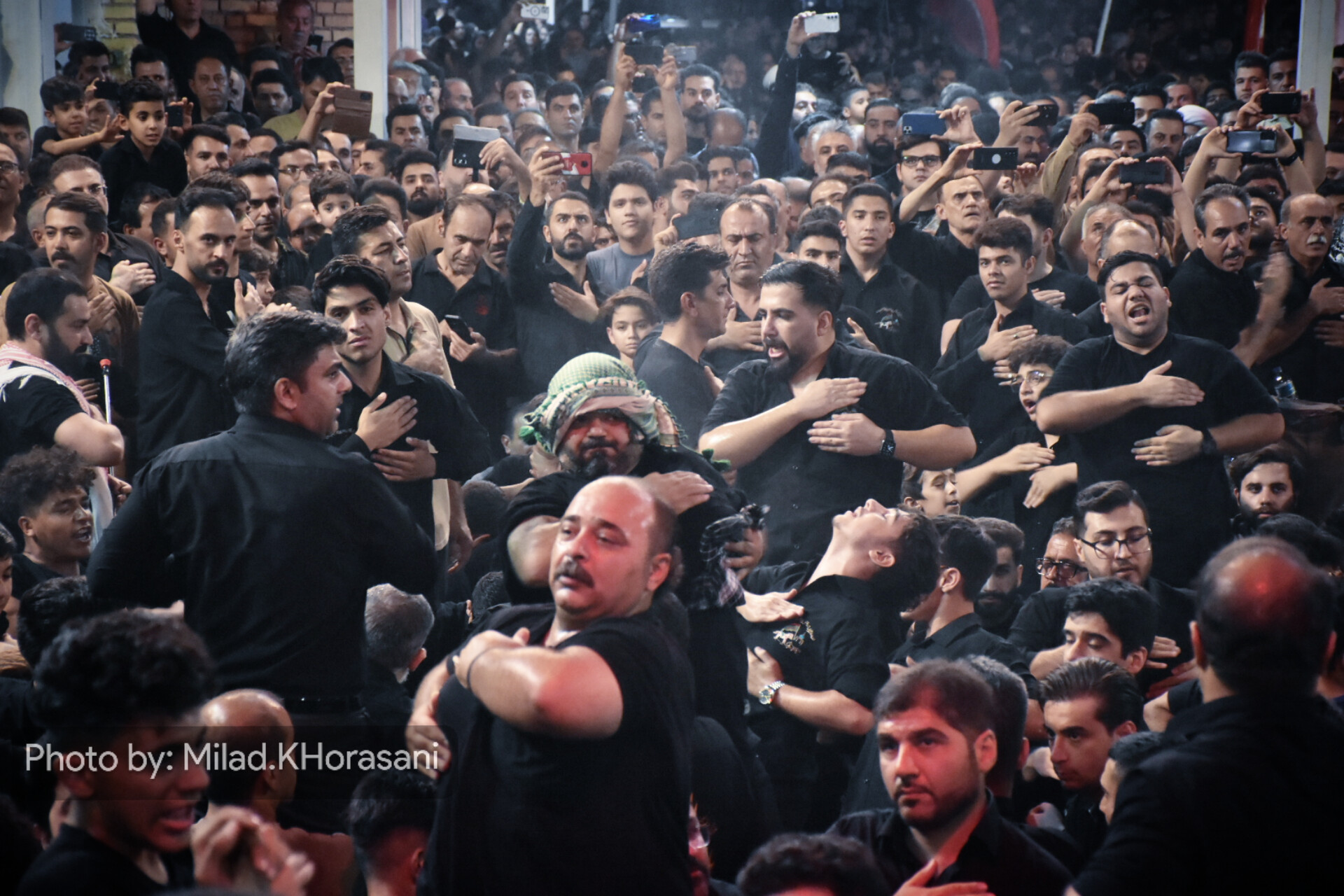 InShot ۲۰۲۵۰۷۰۷ ۰۲۰۴۴۸۳۴۷ عکس| اجتماع‌ شام غریبان در بهبهان