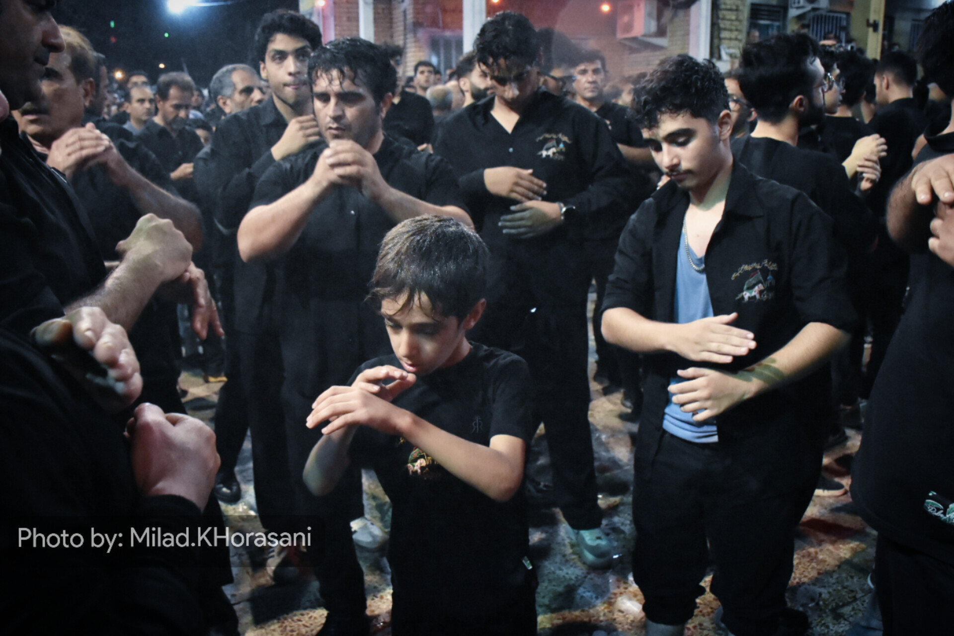 InShot ۲۰۲۵۰۷۰۷ ۰۲۲۴۰۶۰۸۸ عکس| اجتماع‌ شام غریبان در بهبهان