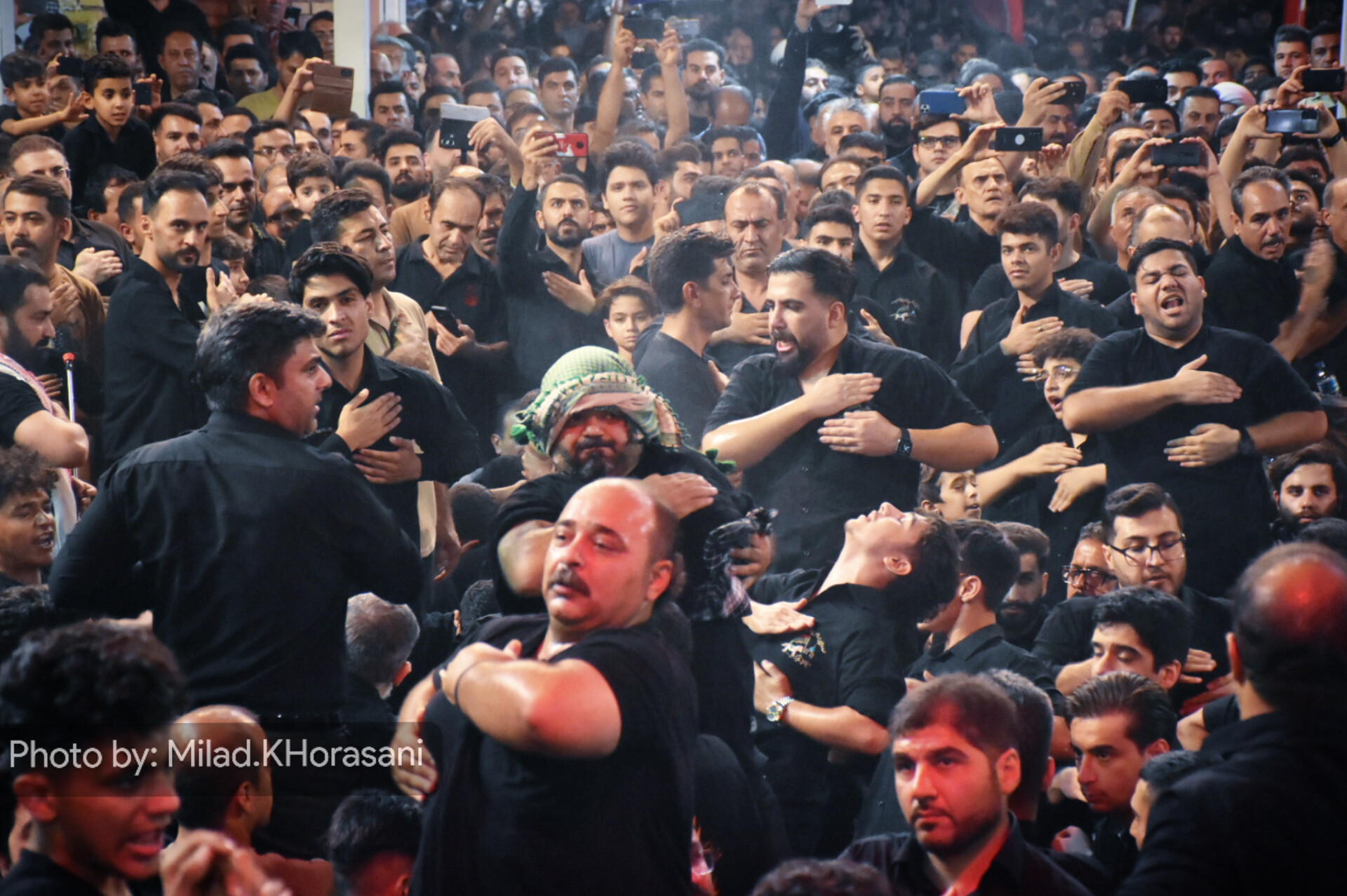 InShot ۲۰۲۵۰۷۰۷ ۰۲۳۶۵۲۶۰۳ عکس| اجتماع‌ شام غریبان در بهبهان