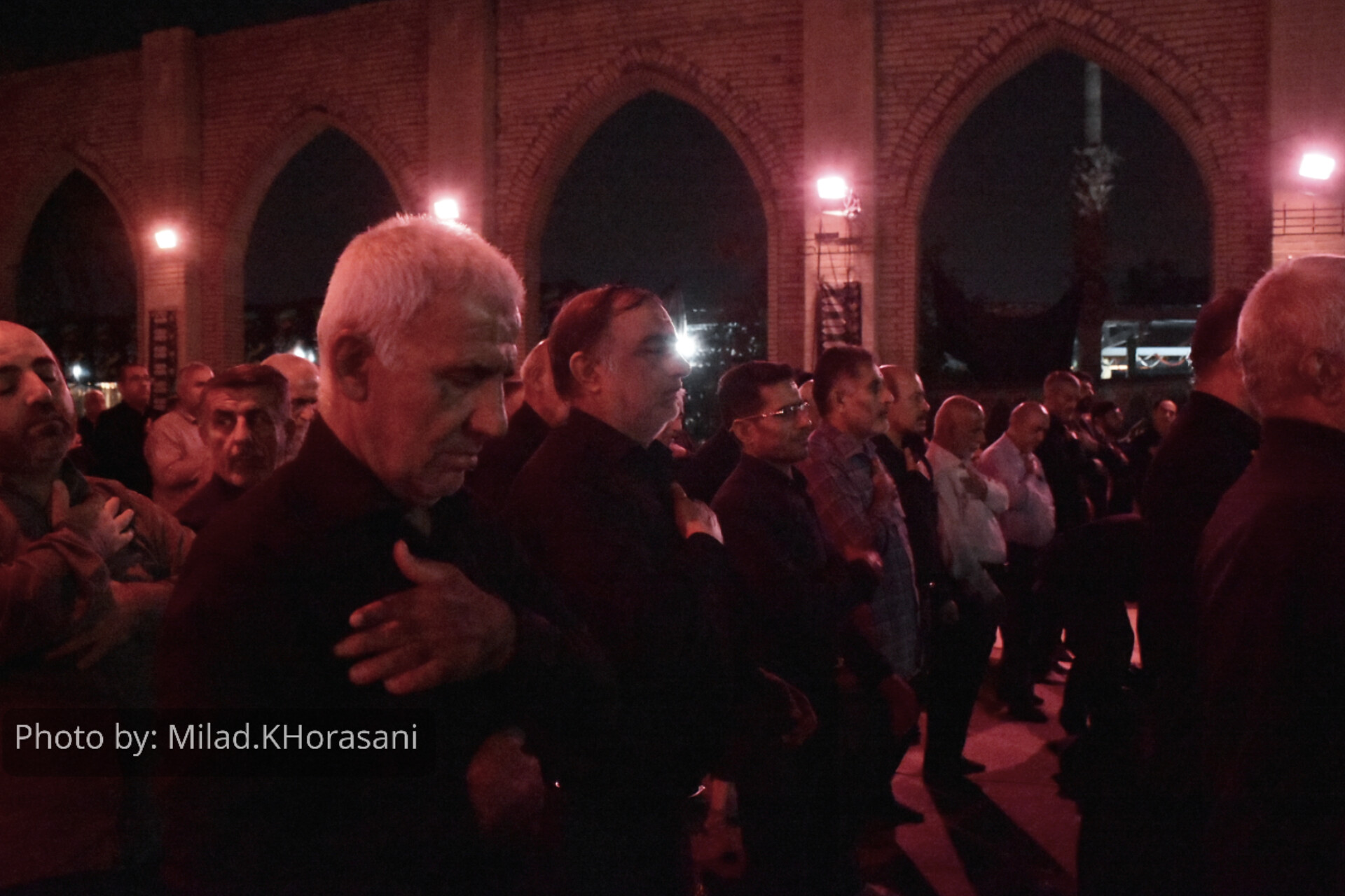 InShot ۲۰۲۵۰۷۰۹ ۰۰۵۰۲۳۴۳۵ عکس| گلزار شهدای بهبهان، میزبان شام غریبان شهدای دشت کربلا