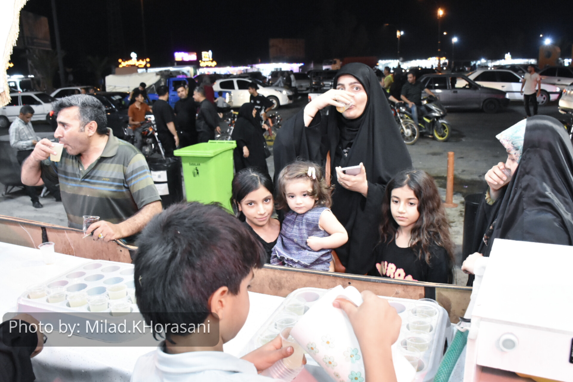 InShot ۲۰۲۵۰۸۰۸ ۱۳۳۰۳۵۲۶۷ عکس| موکب‌های اربعین در ورودی بهبهان؛ استقبال گرم زائران مسیر کربلا