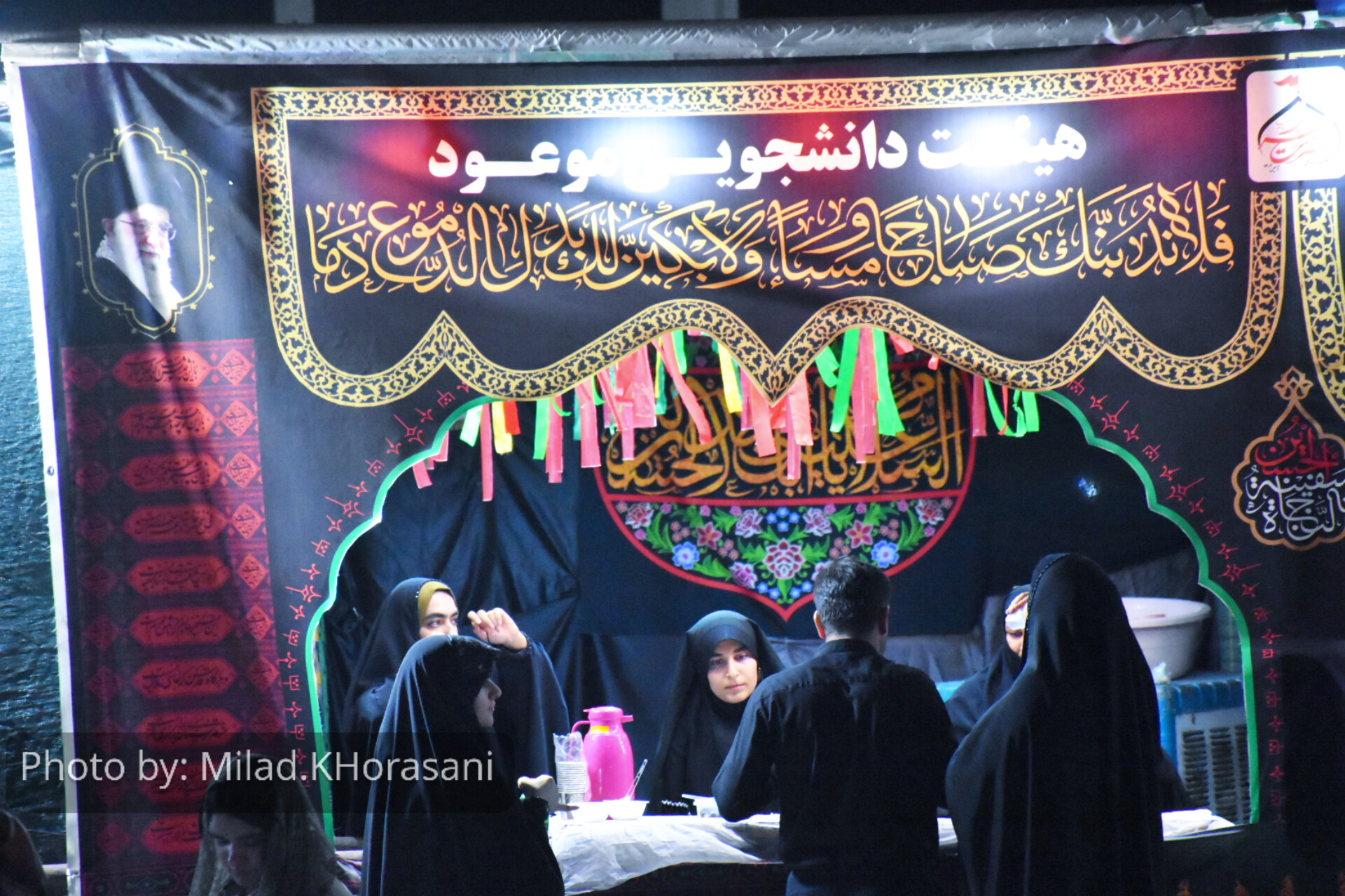 InShot ۲۰۲۵۰۸۰۸ ۱۳۳۲۴۹۷۸۵ عکس| موکب‌های اربعین در ورودی بهبهان؛ استقبال گرم زائران مسیر کربلا