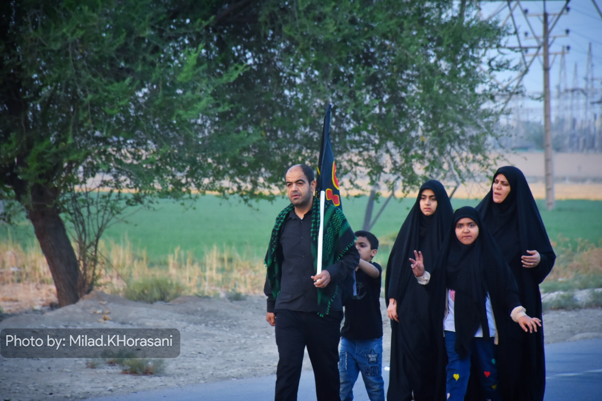 عکس| از سپیدهدم تا قدمگاه؛ عاشقی مردم بهبهان برای امام رضا(ع)» 10 InShot ۲۰۲۵۰۸۲۴ ۱۰۴۶۱۵۵۱۴ عکس| از سپیدهدم تا قدمگاه؛ عاشقی مردم بهبهان برای امام رضا(ع)»
