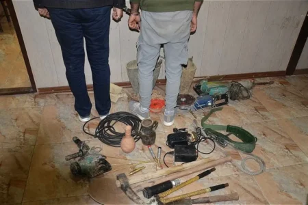 دستگیری حفاران غیرمجاز در محوطه تاریخی ارجان بهبهان