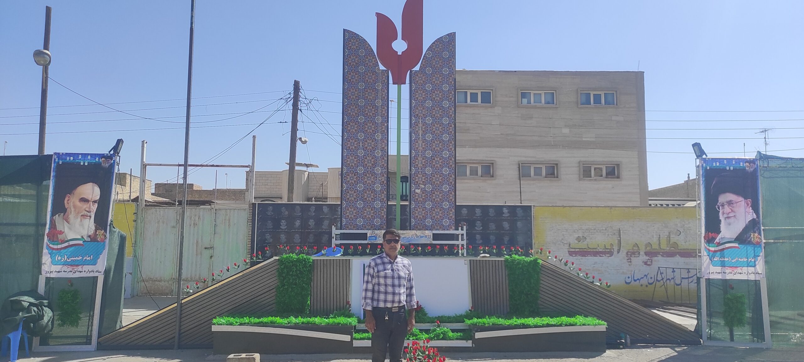 IMG ۲۰۲۵۱۰۲۶ ۱۲۲۱۰۶ scaled زنگ آخر زندگی/ روایت بغض‌آلود بازمانده‌ی فاجعه‌ی موشکی مدرسه شهید پیروز بهبهان