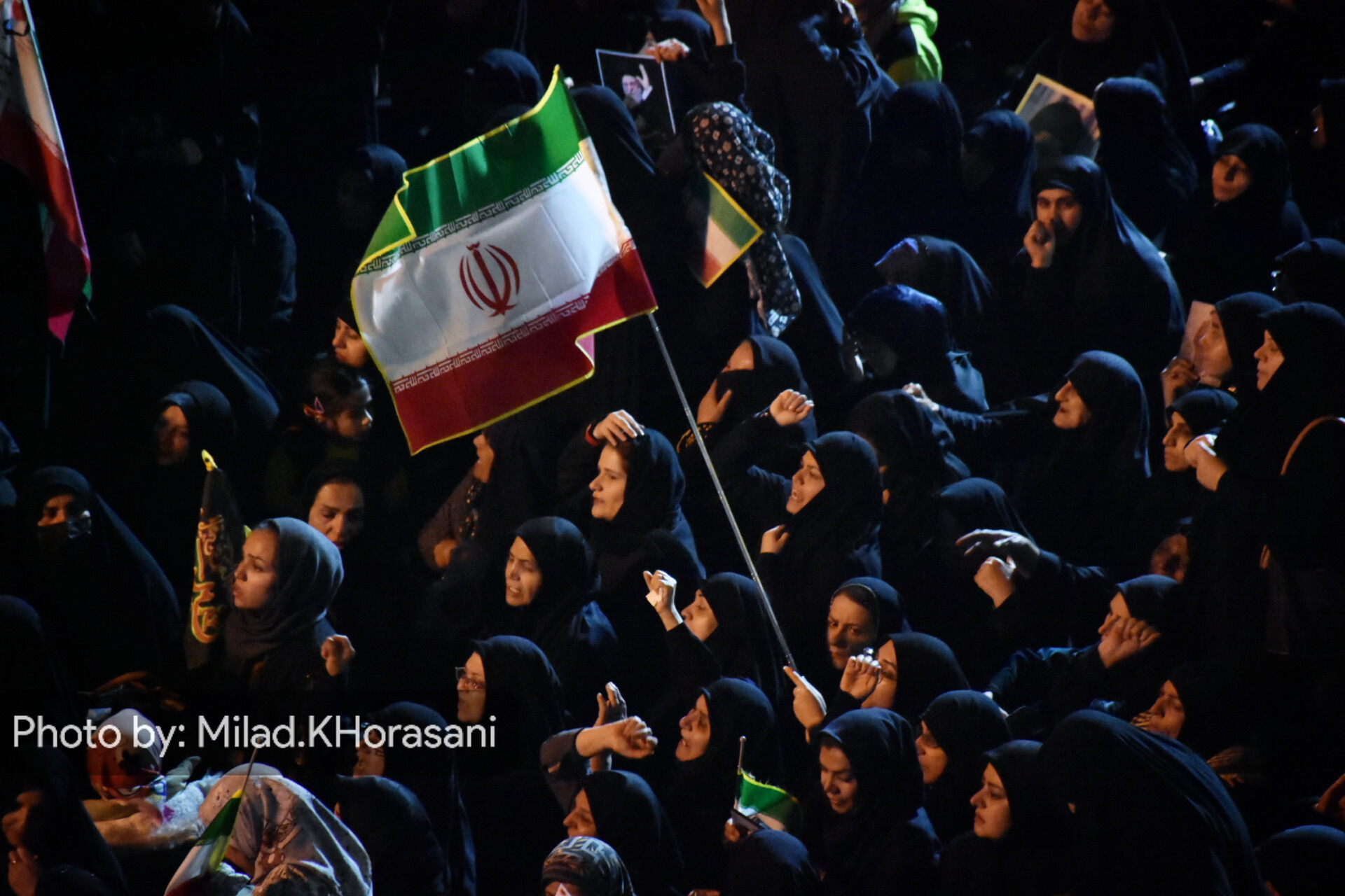 InShot ۲۰۲۶۰۳۰۵ ۰۱۰۲۳۸۹۹۶ دیار ارجان در سوگ امام امت/ تجمع مردمی بهبهان درپی شهادت رهبر انقلاب+ گزارش تصویری